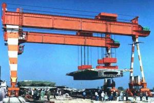 鐵路提梁機(jī)